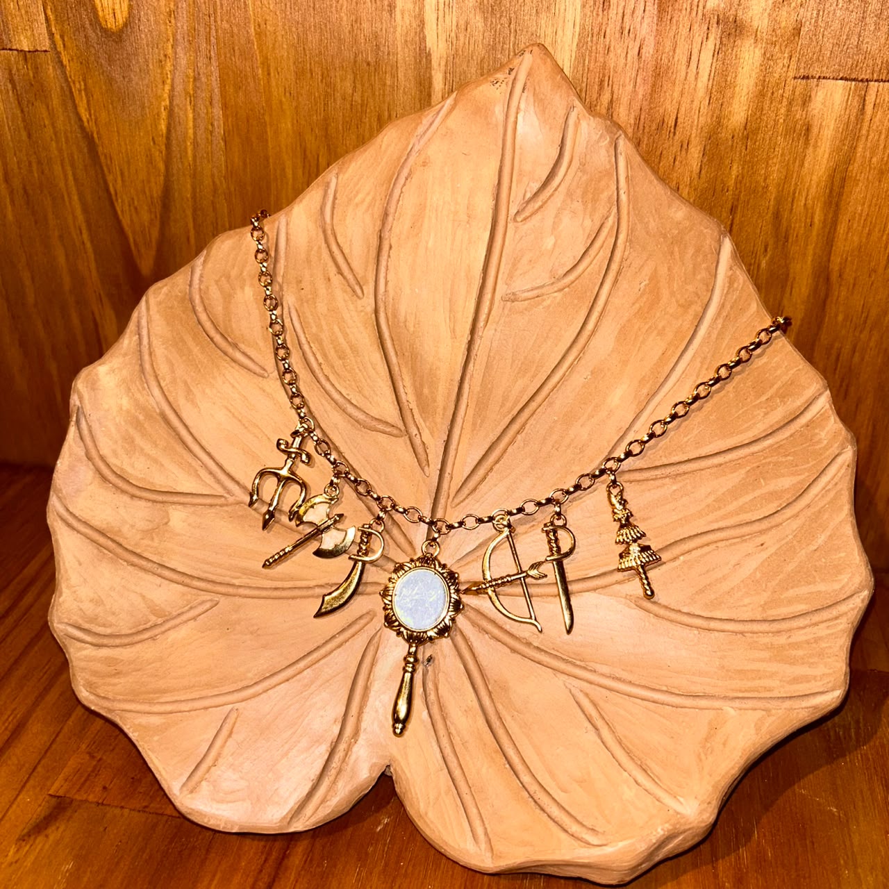 COLAR OMI INSTRUMENTO ORIXÁ - 40CM DOURADO