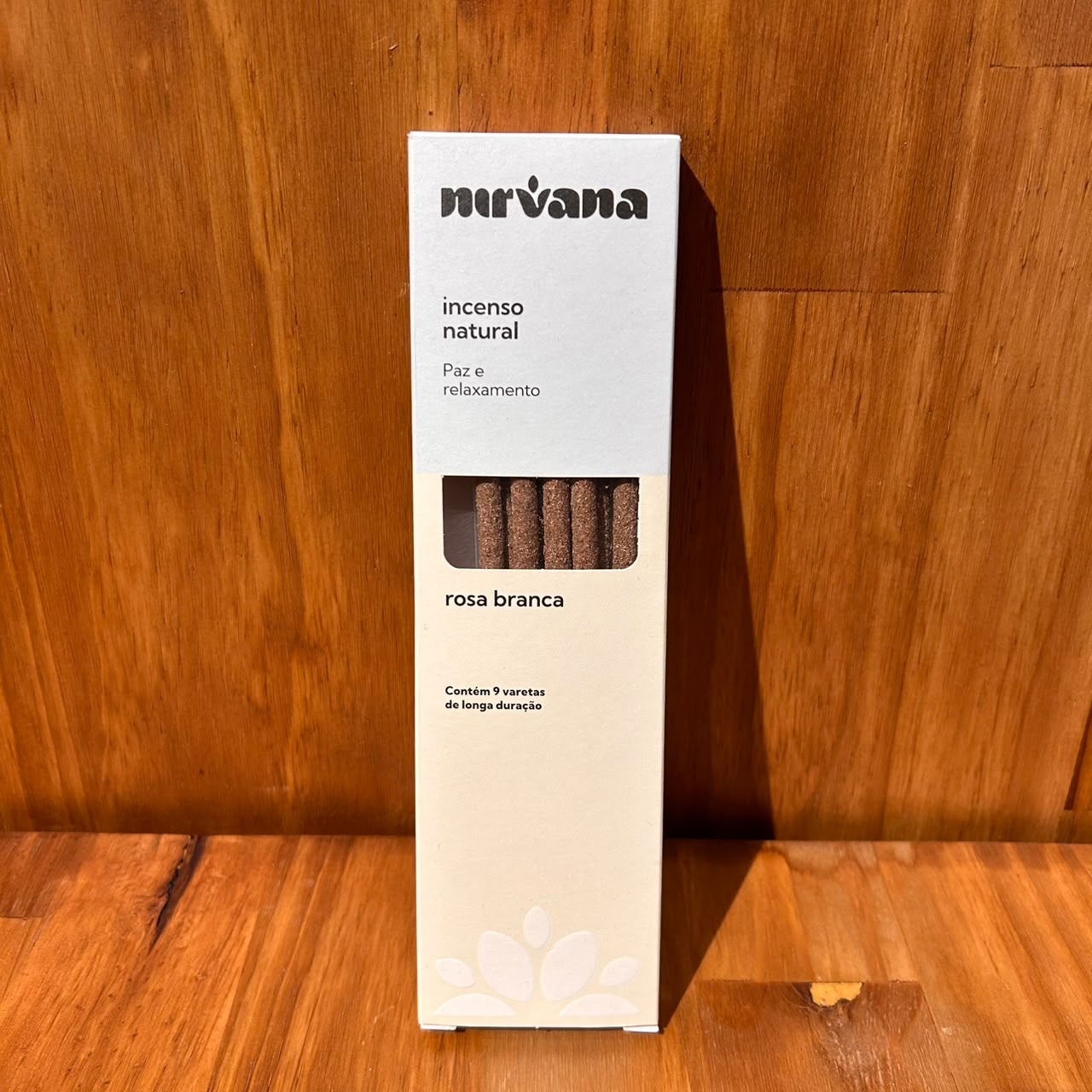 INCENSO NATURAL NIRVANA ROSA BRANCA 9 VARETAS